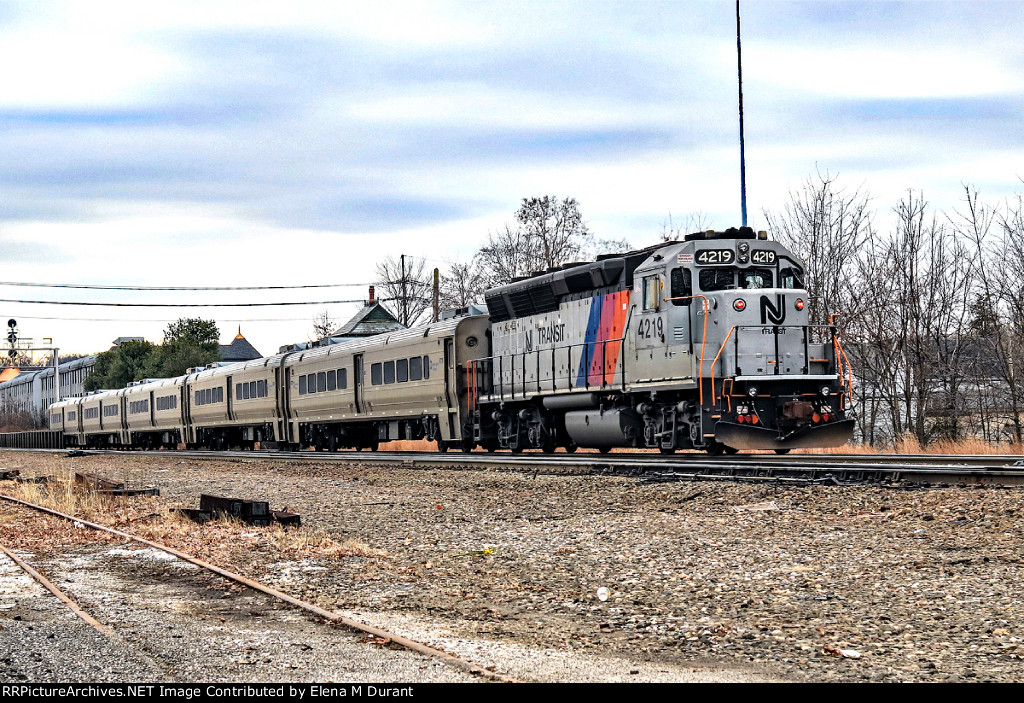 NJT 4219 on train 1116